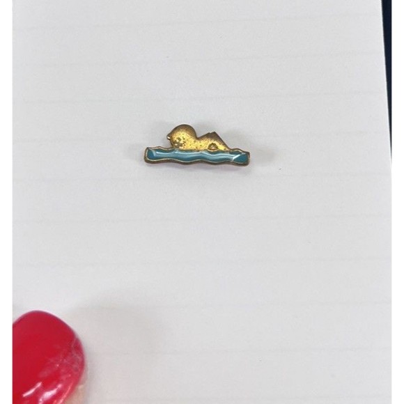 Vintage Boys Scouts of America BSA Swimming Pin Water Boy Webelos Cub Scouts - Picture 1 of 3